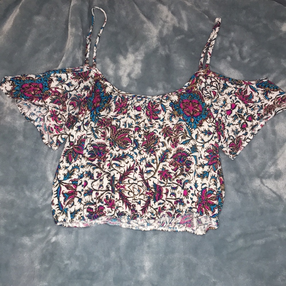 Trendy crop top!